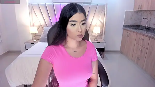 amelie jhons online show from November 15, 8:05 pm