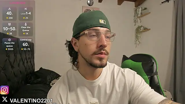 Valentino Xander online show from October 13, 1:05 am