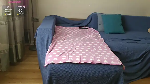 MilaaMilaa online show from February 24, 2:40 am