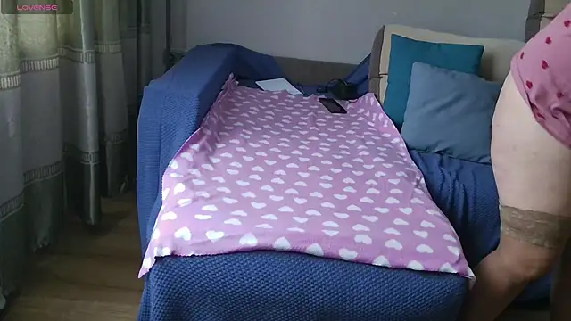 MilaaMilaa online show from February 27, 3:04 am