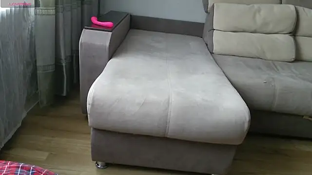 MilaaMilaa online show from October 27, 3:43 am