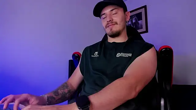 Snapshot of james_connor2 chatting on January 9, 6:57 pm james connor2 online show from January 9, 6:57 pm