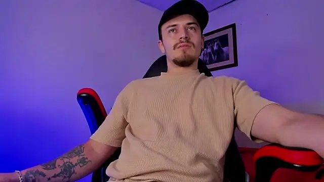 Snapshot of james_connor2 chatting on January 24, 6:56 pm james connor2 online show from January 24, 6:56 pm