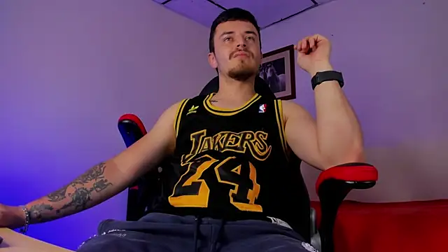 Snapshot of james_connor2 chatting on January 25, 7:07 pm james connor2 online show from January 25, 7:07 pm