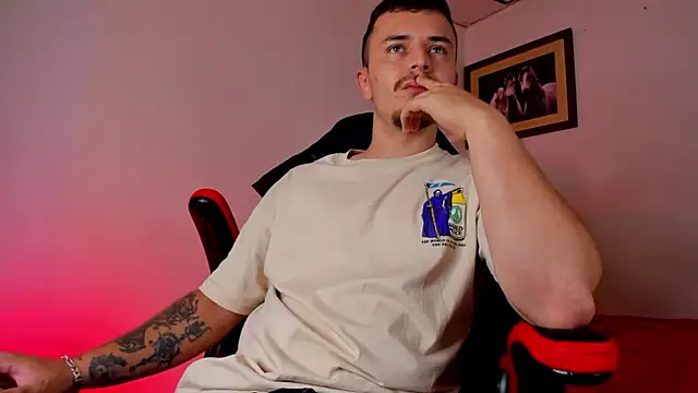 Snapshot of james_connor2 chatting on February 10, 6:56 pm james connor2 online show from February 10, 6:56 pm