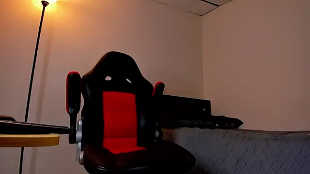 Snapshot of james_connor2 chatting on March 11, 9:37 pm james connor2 online show from March 11, 9:37 pm