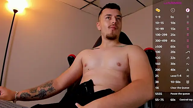 Snapshot of james_connor2 chatting on March 19, 10:42 pm james connor2 online show from March 19, 10:42 pm