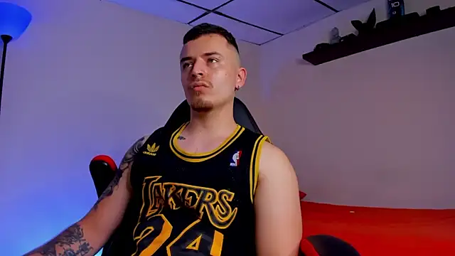 Snapshot of james_connor2 chatting on September 17, 7:15 pm james connor2 online show from September 17, 7:15 pm