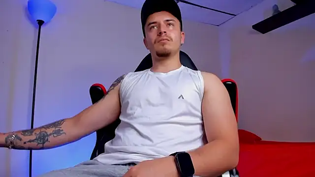 Snapshot of james_connor2 chatting on October 4, 7:45 pm james connor2 online show from October 4, 7:45 pm