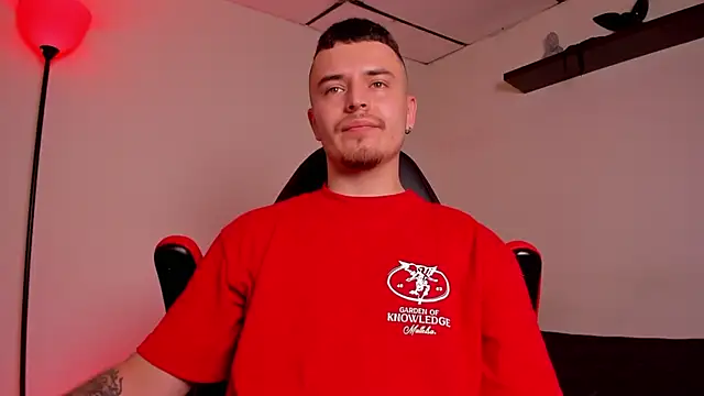 Snapshot of james_connor2 chatting on October 23, 8:18 pm james connor2 online show from October 23, 8:18 pm