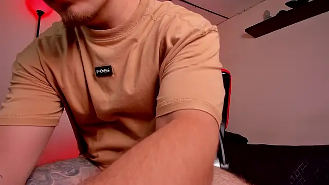 Snapshot of james_connor2 chatting on November 1, 7:05 pm james connor2 online show from November 1, 7:05 pm