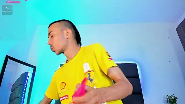 Snapshot of steven_hott8 chatting on March 2, 7:45 pm steven hott8 online show from March 2, 7:45 pm