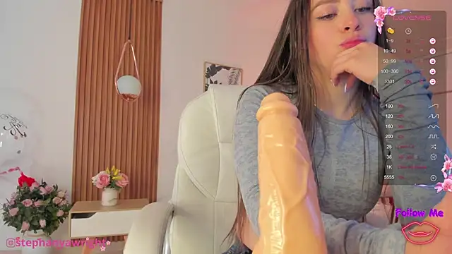 Snapshot of TiffanyWright chatting on January 23, 5:10 pm TiffanyWright online show from January 23, 5:10 pm