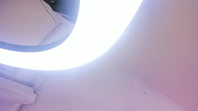 Snapshot of TiffanyWright chatting on November 15, 11:40 am TiffanyWright online show from November 15, 11:40 am