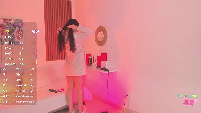 Snapshot of TiffanyWright chatting on November 16, 1:49 pm TiffanyWright online show from November 16, 1:49 pm