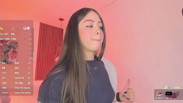 Snapshot of TiffanyWright chatting on November 20, 1:33 pm TiffanyWright online show from November 20, 1:33 pm