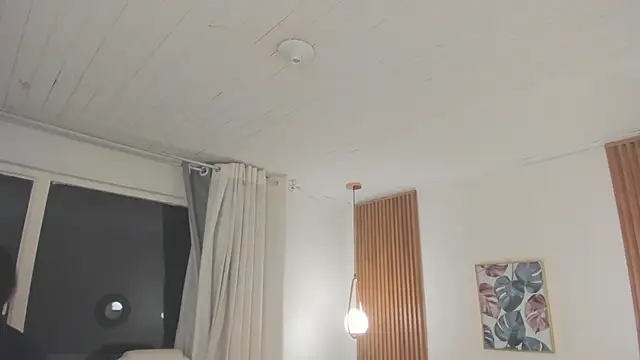 Snapshot of TiffanyWright chatting on December 4, 2:15 pm TiffanyWright online show from December 4, 2:15 pm