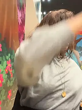 ValeriEvan online show from March 6, 5:54 pm