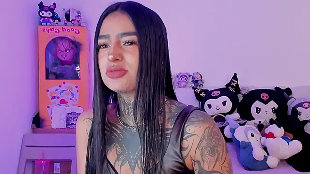 shadowcatt  online show from December 3, 9:24 pm