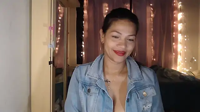 makennaa  online show from September 12, 10:04 am