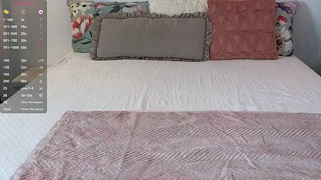 Snapshot of AliceMYs chatting on November 4, 10:14 am AliceMYs online show from November 4, 10:14 am