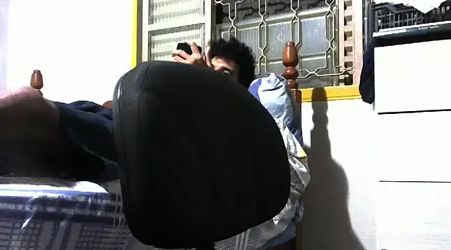 Snapshot of RenziTatte chatting on December 5, 1:25 am RenziTatte online show from December 5, 1:25 am