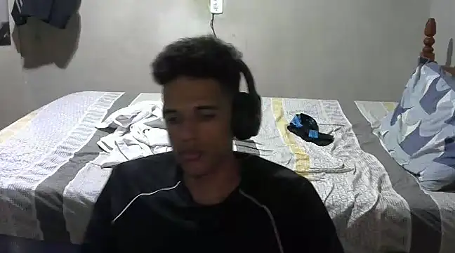 Snapshot of RenziTatte chatting on December 10, 1:54 am RenziTatte online show from December 10, 1:54 am