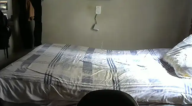 Snapshot of RenziTatte chatting on March 5, 2:23 pm RenziTatte online show from March 5, 2:23 pm