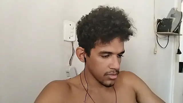 Snapshot of RenziTatte chatting on October 13, 2:17 pm RenziTatte online show from October 13, 2:17 pm