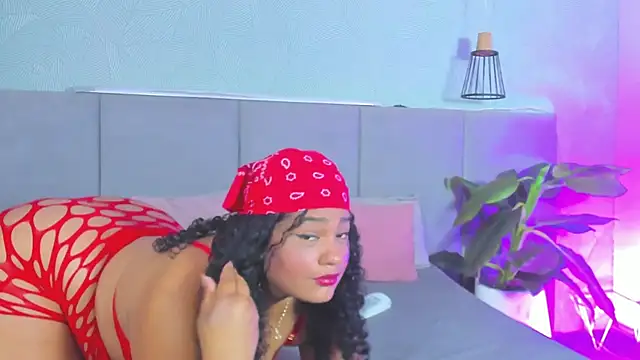 Annie-Wolf online show from February 6, 8:45 pm