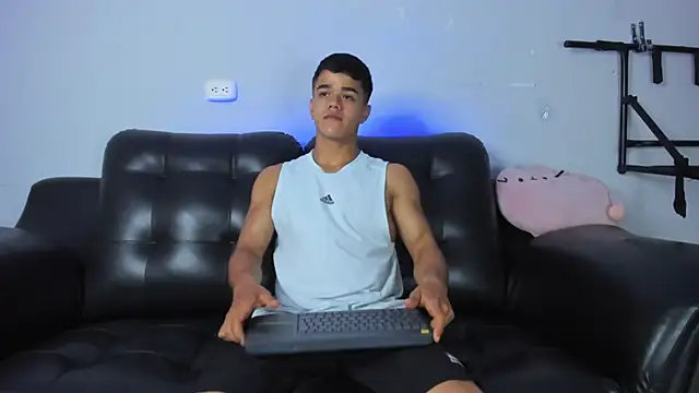 Rob saenz  online show from February 18, 1:11 pm