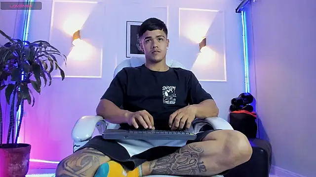 Rob saenz  online show from November 10, 3:00 pm