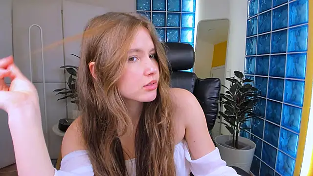 MaryannSoftt online show from January 31, 7:40 pm