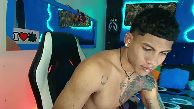 Damian latinxxx online show from January 28, 8:36 am