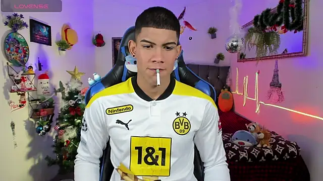 Damian latinxxx online show from December 1, 3:11 am