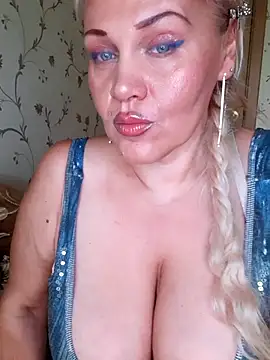 IsabellaBoni online show from September 19, 6:15 am