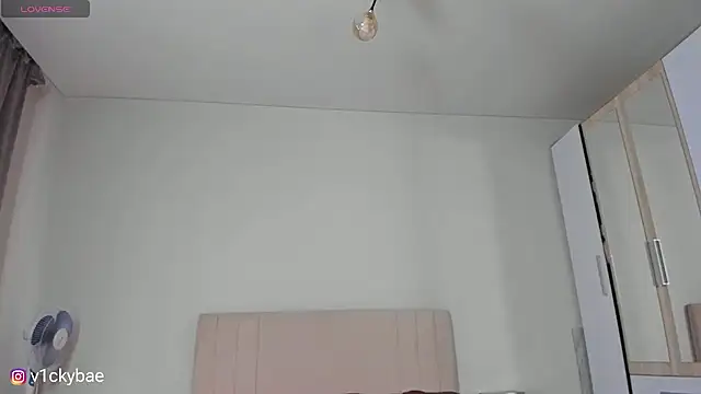 sweety vikky online show from September 18, 1:40 am