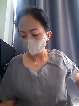 Baby-sexytits18 online show from October 16, 11:39 pm