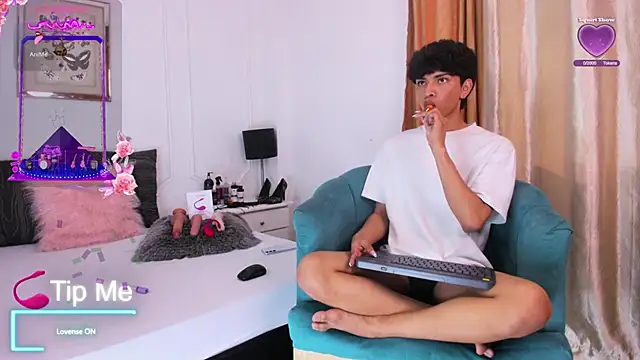 Santy carrington online show from February 5, 8:35 pm