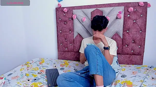 Santy carrington online show from March 12, 12:53 am