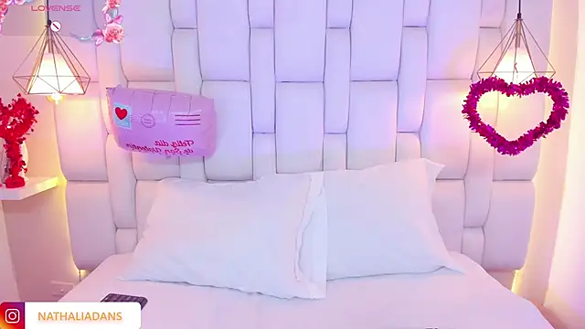 NathaliAdans online show from February 21, 7:21 pm