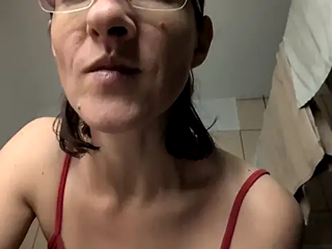 Snapshot of Milky_hairy_mommy chatting on November 29, 8:45 pm Milky hairy mommy online show from November 29, 8:45 pm