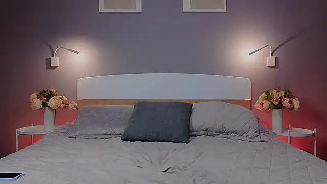 Snapshot of Adelheidd chatting on February 5, 10:08 am Adelheidd online show from February 5, 10:08 am