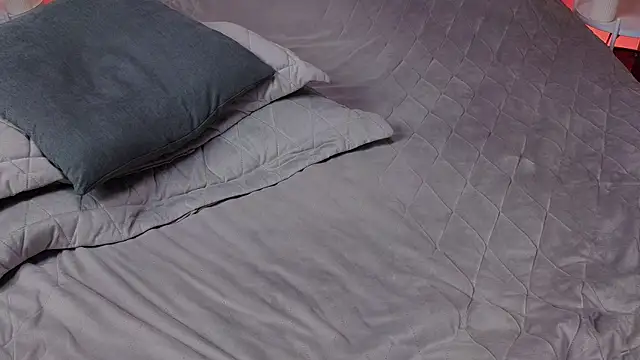 Snapshot of Adelheidd chatting on February 23, 2:14 pm Adelheidd online show from February 23, 2:14 pm