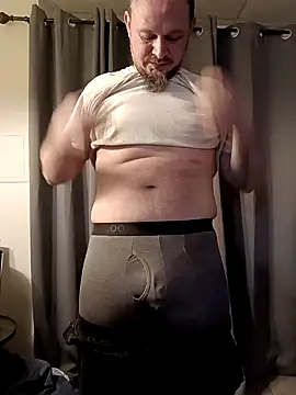 whyteguy410 online show from December 30, 5:04 am