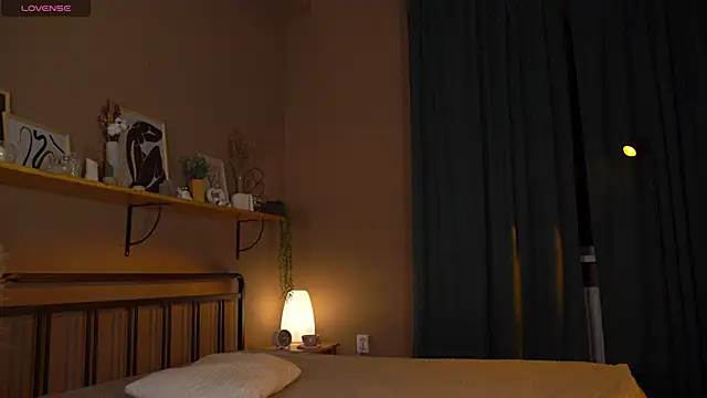 Snapshot of FairyFlutter chatting on January 16, 6:27 pm FairyFlutter online show from January 16, 6:27 pm