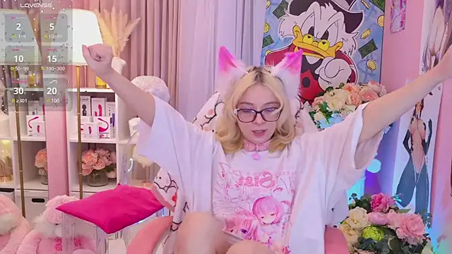 Snapshot of Coconut_Mia chatting on December 7, 9:00 pm Coconut Mia online show from December 7, 9:00 pm