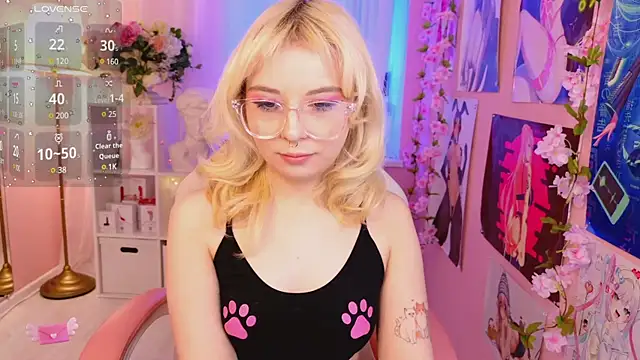 Snapshot of Coconut_Mia chatting on March 8, 12:11 am Coconut Mia online show from March 8, 12:11 am