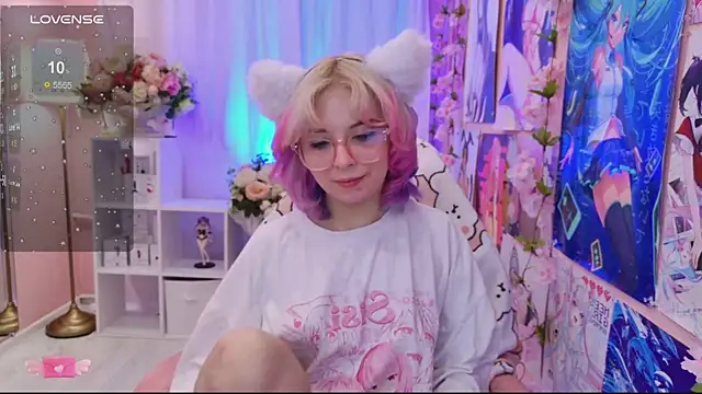 Snapshot of Coconut_Mia chatting on October 3, 2:25 pm Coconut Mia online show from October 3, 2:25 pm