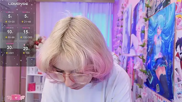 Snapshot of Coconut_Mia chatting on October 13, 2:06 pm Coconut Mia online show from October 13, 2:06 pm